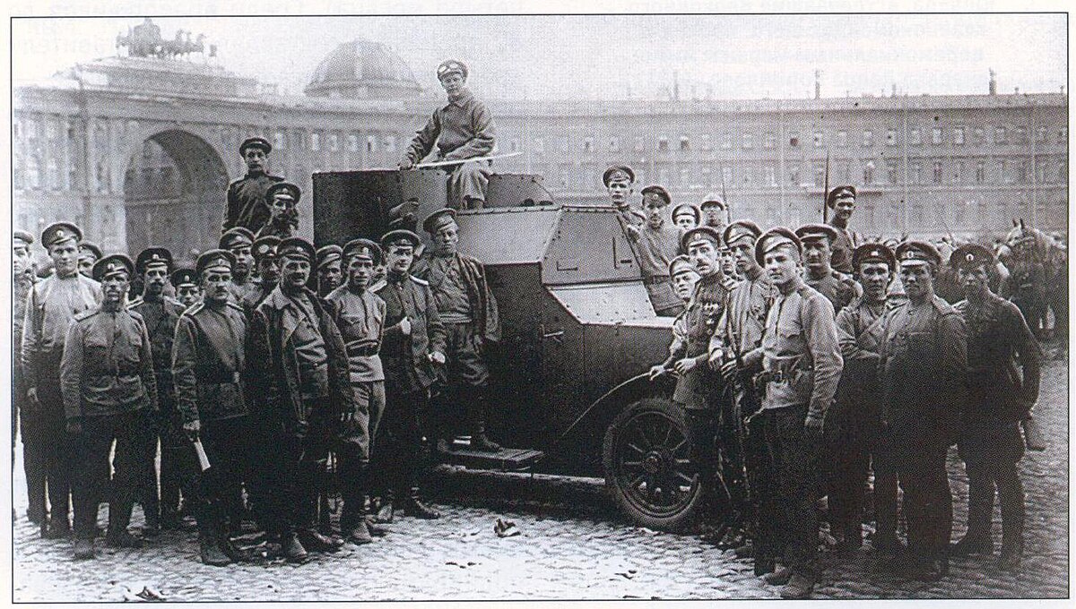 Bolshevik and Junker soldiers at the Winter Palace, 1917